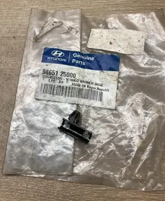 Hyundai Tucson JM Other engine bay part 9865125000