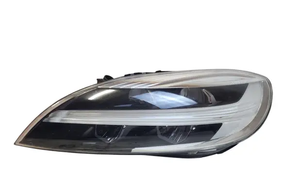 Volvo V40 Headlight/headlamp 31677020 107200142874