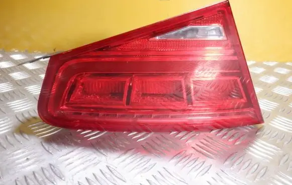 Audi A8 S8 D4 4H Tailgate rear/tail lights 4H0945093
