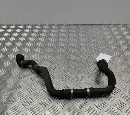 BMW 4 F32 F33 Engine coolant pipe/hose 7621342