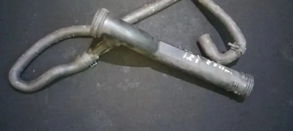 Volkswagen Cross Polo Engine coolant pipe/hose