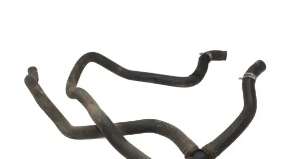 Land Rover Discovery 3 - LR3 Engine coolant pipe/hose