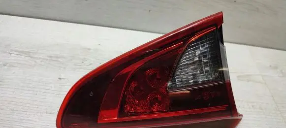 Tailgate rear/tail lights