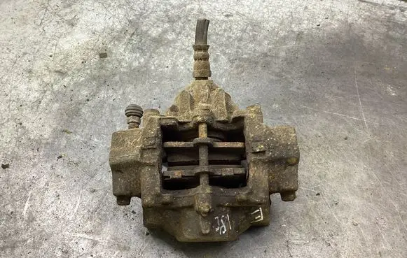 Mercedes-Benz C W203 Rear brake caliper