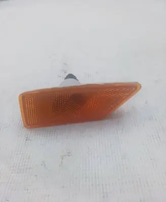 Ford Ranger Front reflector Kb3b15a450a