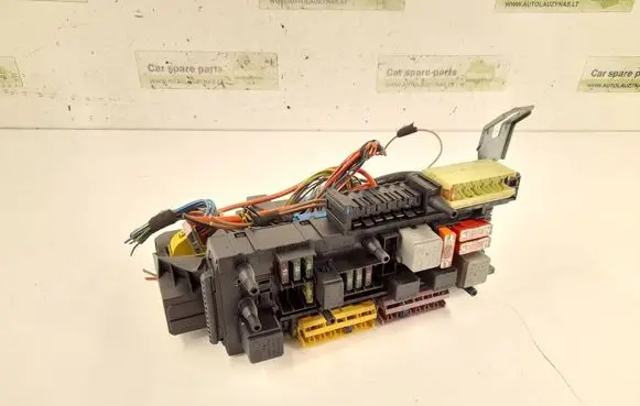 Mercedes-Benz C W204 Fuse box set 2045458101 0045459201