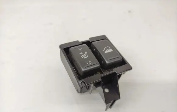 Nissan X-Trail T31 Seat heating switch