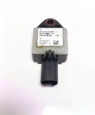 Porsche Panamera (970) Airbag deployment crash/impact sensor 97061822300 F031610CDD