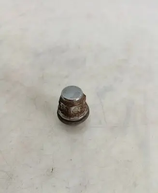 Jaguar X-Type Spare wheel bolt 
