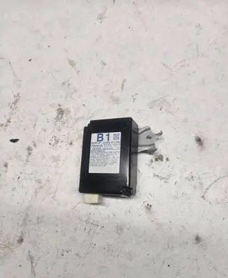 Toyota RAV 4 (XA40) Tire pressure control unit 897B042010