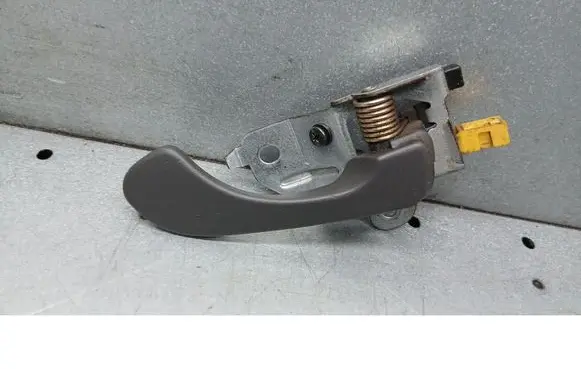 Mitsubishi Space Star Front door interior handle 