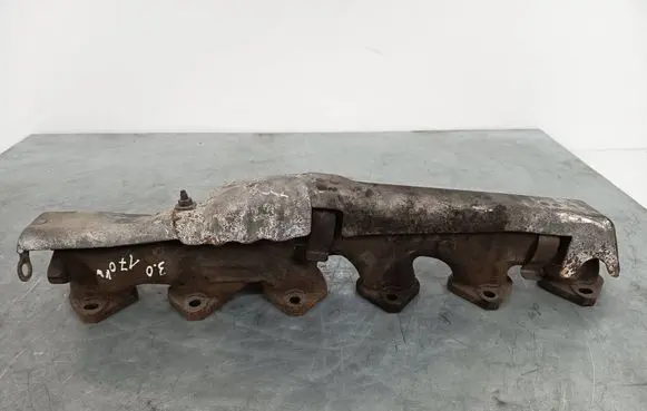 BMW 5 E60 E61 Exhaust manifold 7796886