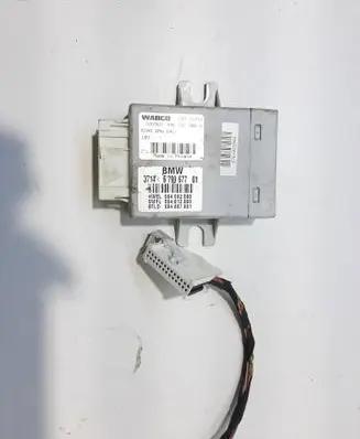 BMW 5 F10 F11 Air suspension control unit module (rear) 679967701 020960