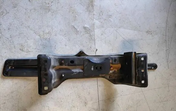 Jeep Cherokee KL Gearbox mounting bracket