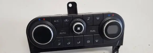 Nissan Qashqai Climate control unit 27500BR47B C2524