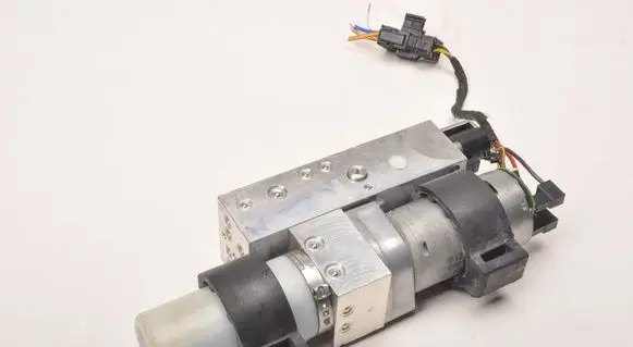 Mercedes-Benz SLK AMG R172 Convertible roof hydraulic pump A1728000030