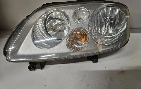Volkswagen Touran I Headlight/headlamp 1T0941005D 0301205201