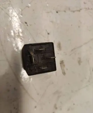 Audi A4 S4 B5 8D Other relay 165906381 PA66GF30 24520000