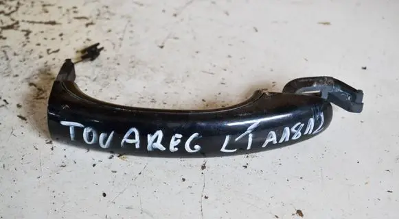 Volkswagen Touareg I Front door exterior handle 7L6837205C