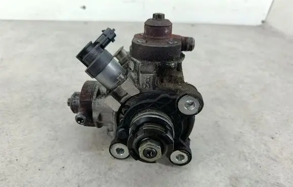 Volvo V60 Fuel injection high pressure pump 31372081