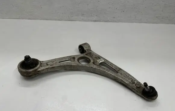 KIA Niro Front lower control arm/wishbone