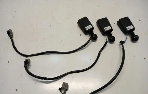 Tesla Model S Seat belt trim 1018791-00-D