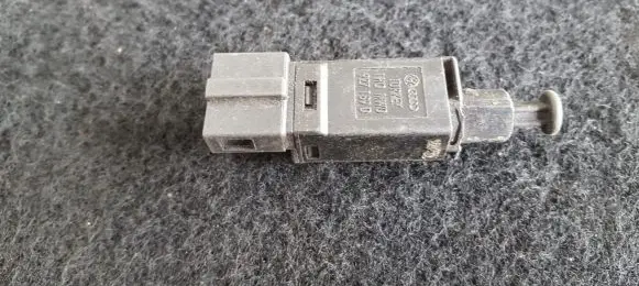 Volkswagen Golf IV Brake pedal sensor switch 927189D MW0927189D
