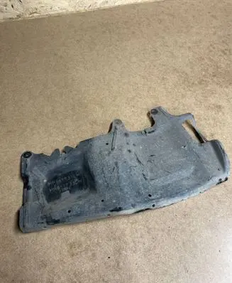 Volvo S40, V40 Engine splash shield/under tray MB911733 MB941731
