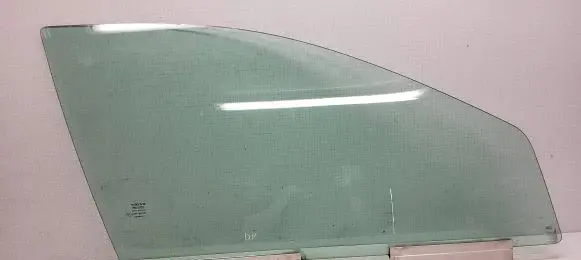 Volvo S60 Front door window glass four-door E243R001105