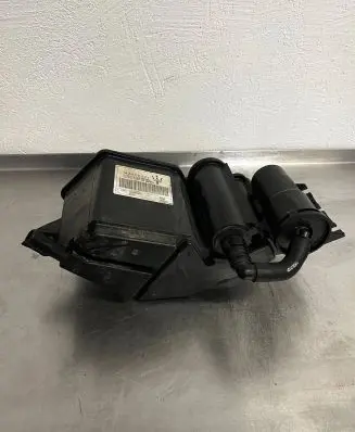 Maserati Levante Air filter box 6700332870 A08324 G2GB15111L