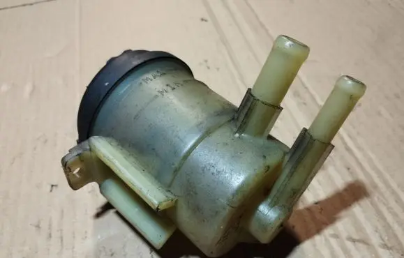 Hyundai Coupe Power steering fluid tank/reservoir