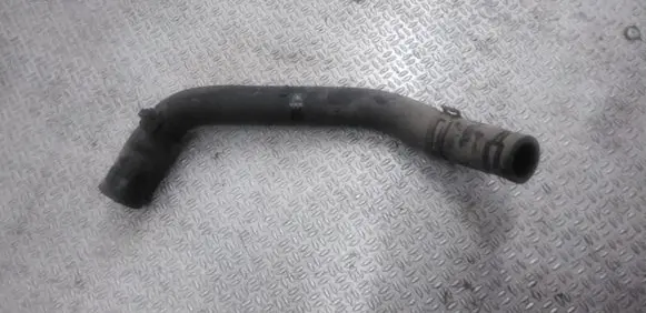 Volkswagen Touran I Engine coolant pipe/hose