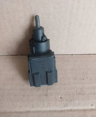 Audi A4 S4 B5 8D Brake pedal sensor switch 1J0945511B 021200 19322000