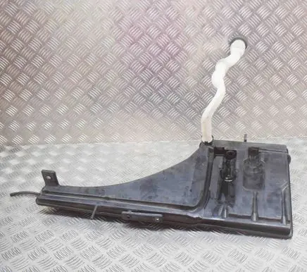 Maserati Quattroporte Windshield washer fluid reservoir/tank 670001648 670003455