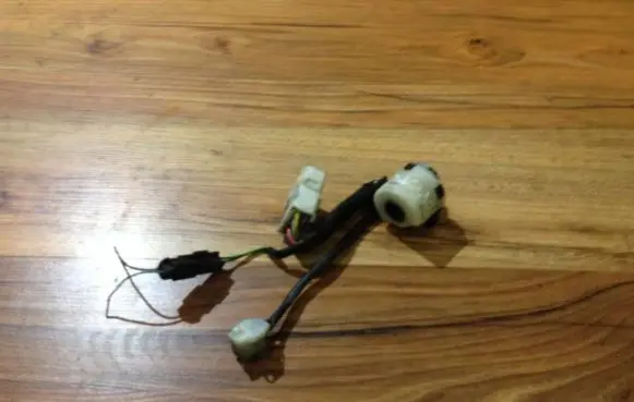 Toyota Avensis T220 Ignition lock contact 
