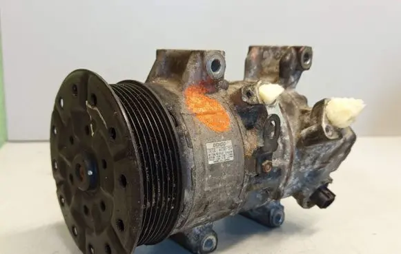 Toyota RAV 4 (XA30) Air conditioning (A/C) compressor (pump) 5SE12C 4472601254 11H04396