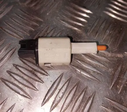 Brake pedal sensor switch