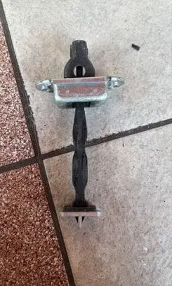 Nissan Qashqai+2 Rear door check strap stopper 82480EY10B