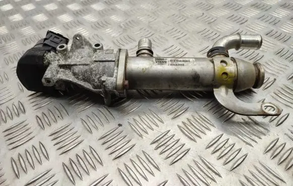 Ford Focus C-MAX EGR valve cooler 993062H 8653691