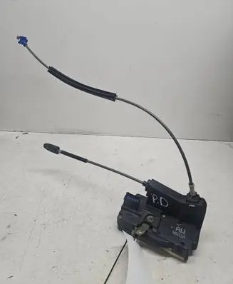 Opel Zafira A Front door lock 90561154