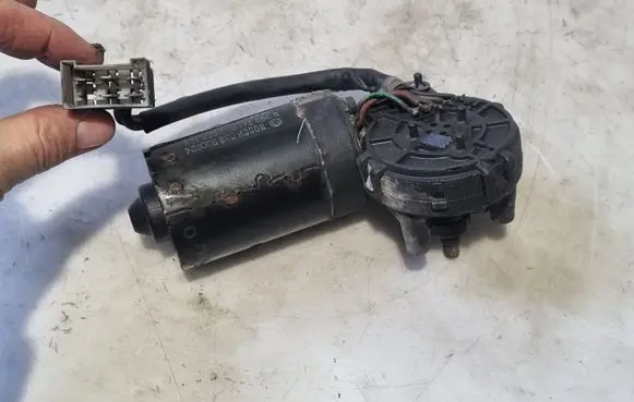 Mercedes-Benz Sprinter W901 W902 W903 W904 Wiper motor 058980624