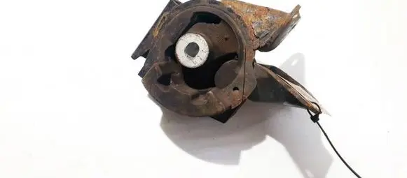 Mazda CX-7 Engine mount bracket