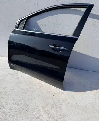KIA Sportage Front door 