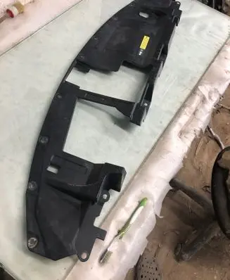 Nissan Qashqai J12 Radiator trim 623226ua0a