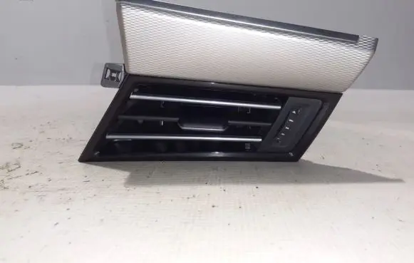 Volkswagen PASSAT B8 Dashboard side air vent grill/cover trim 3G1819701E