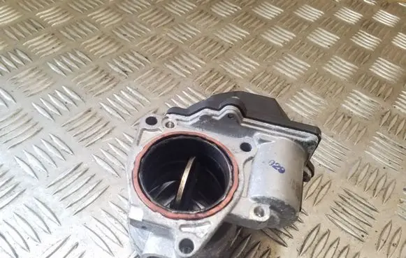 Volkswagen Golf V Throttle valve 03G128063G A2C53249824