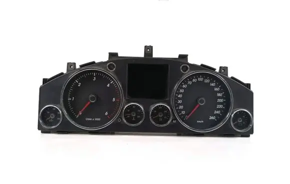 Volkswagen Touareg I Speedometer (instrument cluster) 7L6920881A