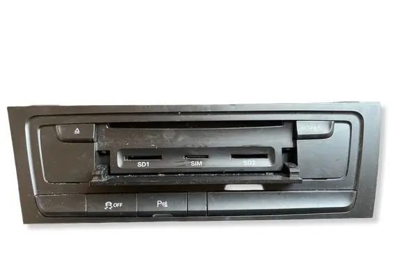 Audi A4 S4 B8 8K CD/DVD changer 8T1035670E 000E9F9CCD07 8T1035670F