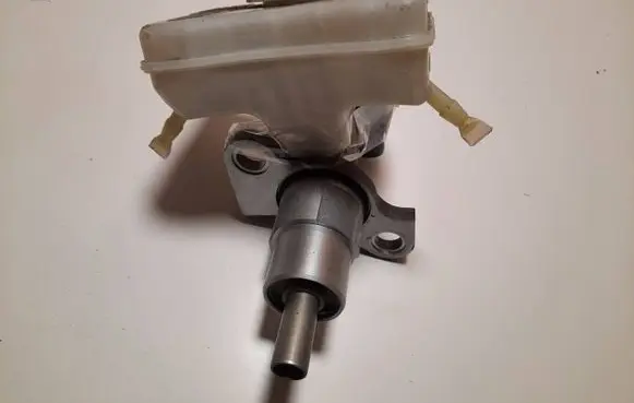Audi A6 S6 C7 4G Master brake cylinder 8K0611301A