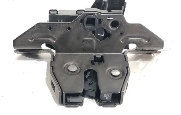 Opel Karl Tailgate exterior lock 13587646